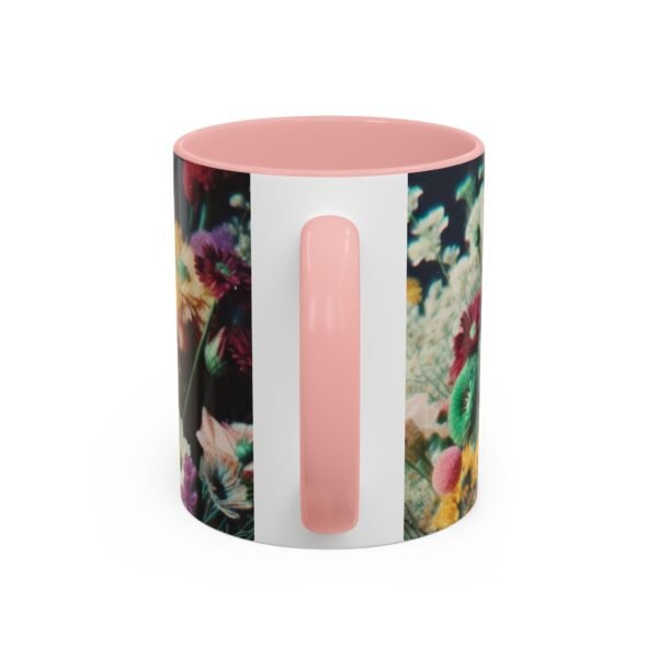 10444037258697359370_2048.jpeg Taza de café con detalles florales: diseño natural vibrante para amantes de la jardinería