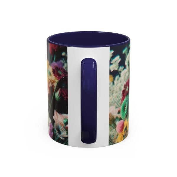 3204579768659730888_2048.jpeg Taza de café con detalles florales: diseño natural vibrante para amantes de la jardinería